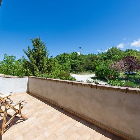Agriturismo La Corte Del Lupo Nocera Umbra Exteriör bild